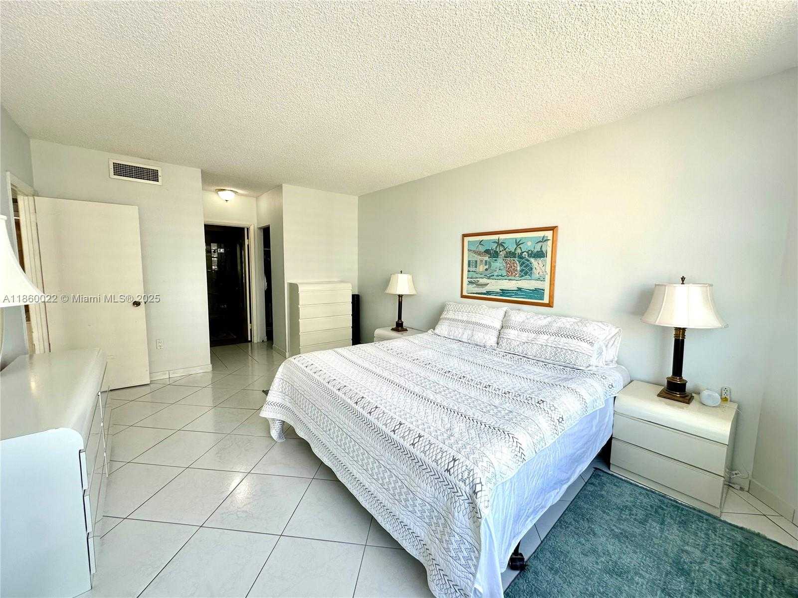 Small Image of 1950 SOUTH OCEAN DR #7E, Hallandale Beach Number 37