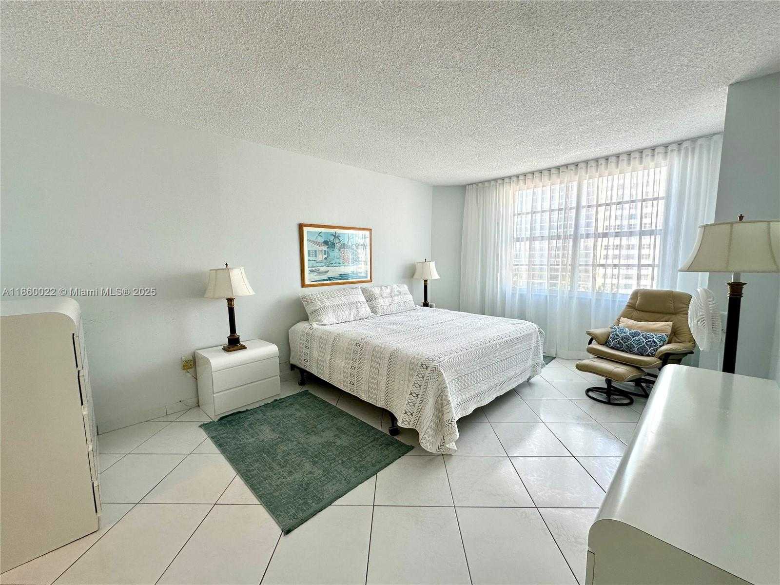 Small Image of 1950 SOUTH OCEAN DR #7E, Hallandale Beach Number 41