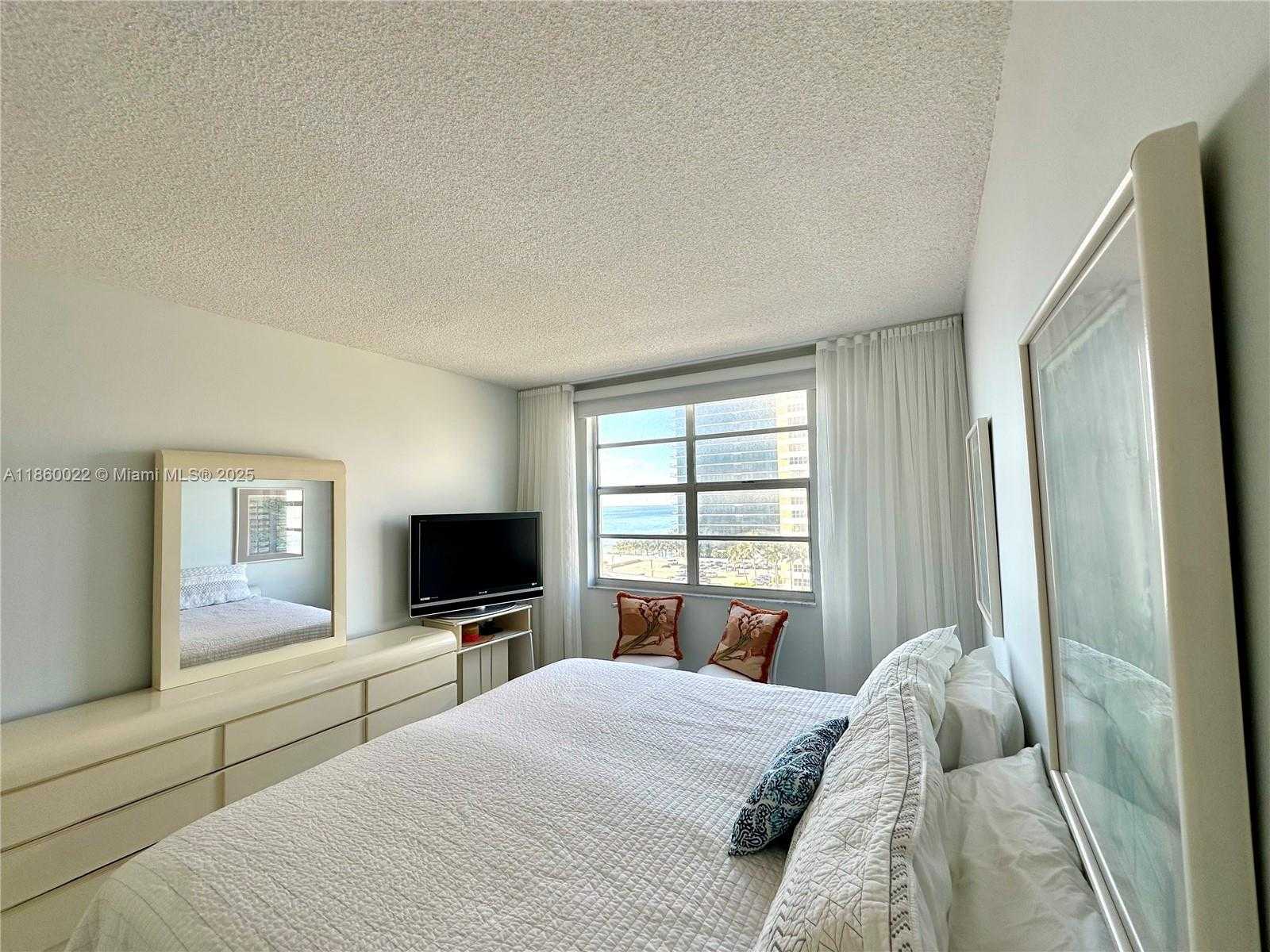 Small Image of 1950 SOUTH OCEAN DR #7E, Hallandale Beach Number 46