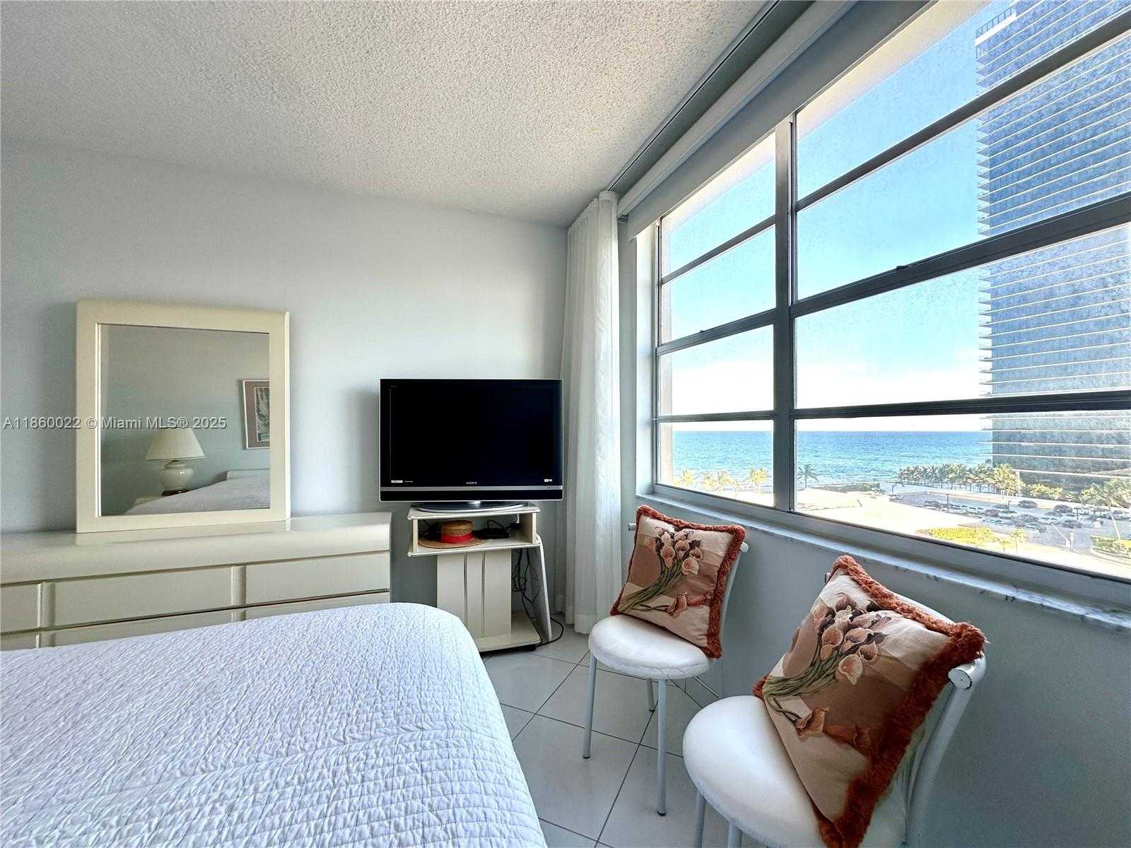 Small Image of 1950 SOUTH OCEAN DR #7E, Hallandale Beach Number 47