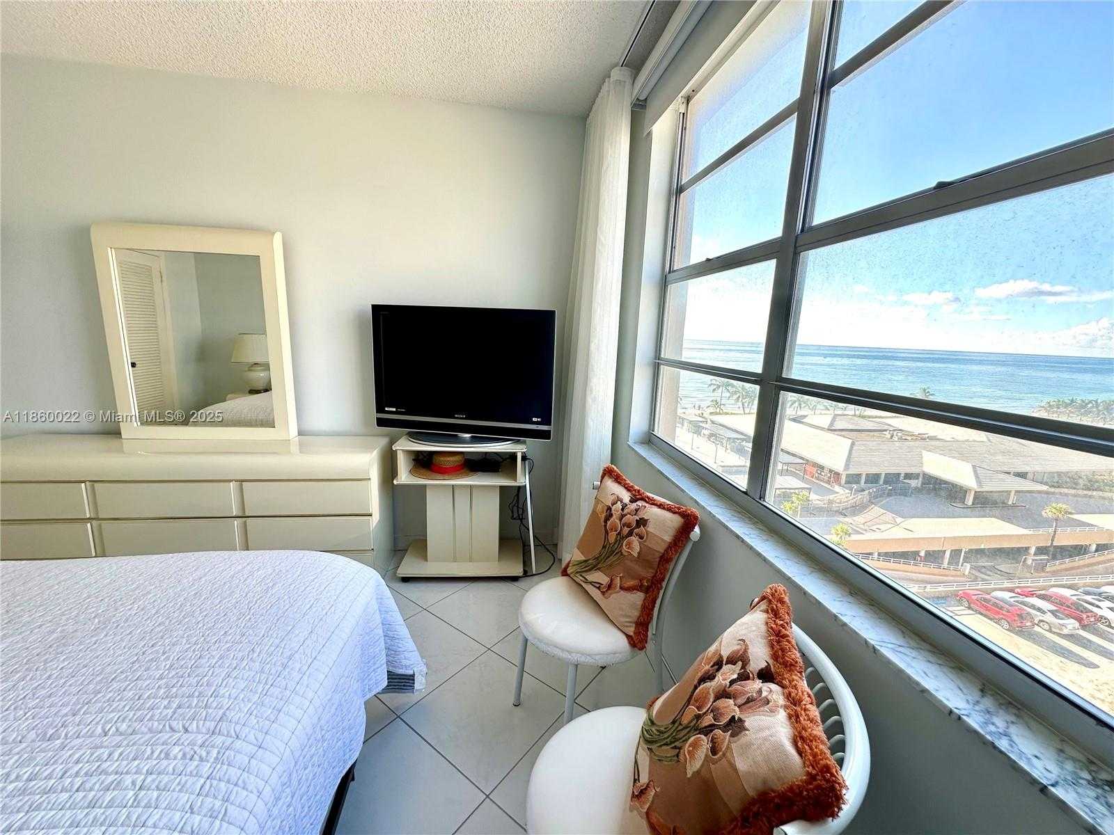 Small Image of 1950 SOUTH OCEAN DR #7E, Hallandale Beach Number 48