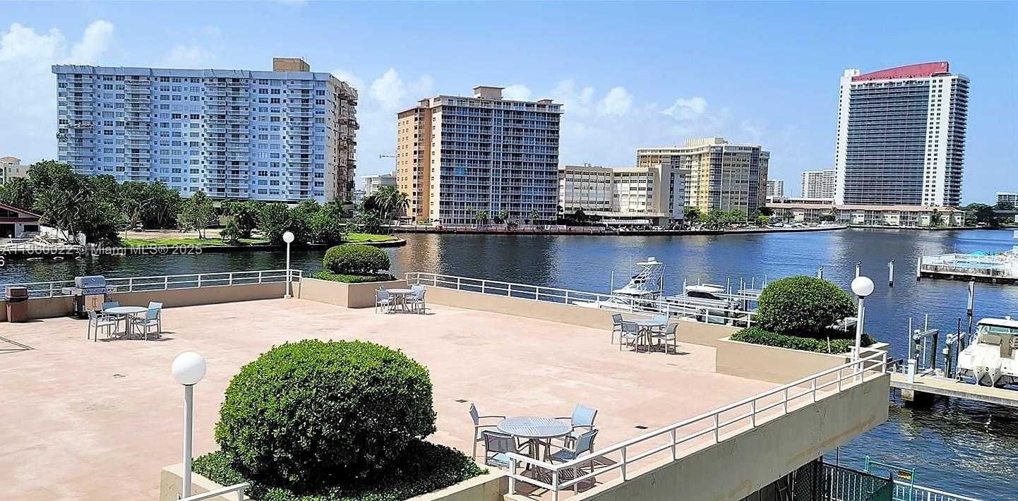 Small Image of 1950 SOUTH OCEAN DR #7E, Hallandale Beach Number 57