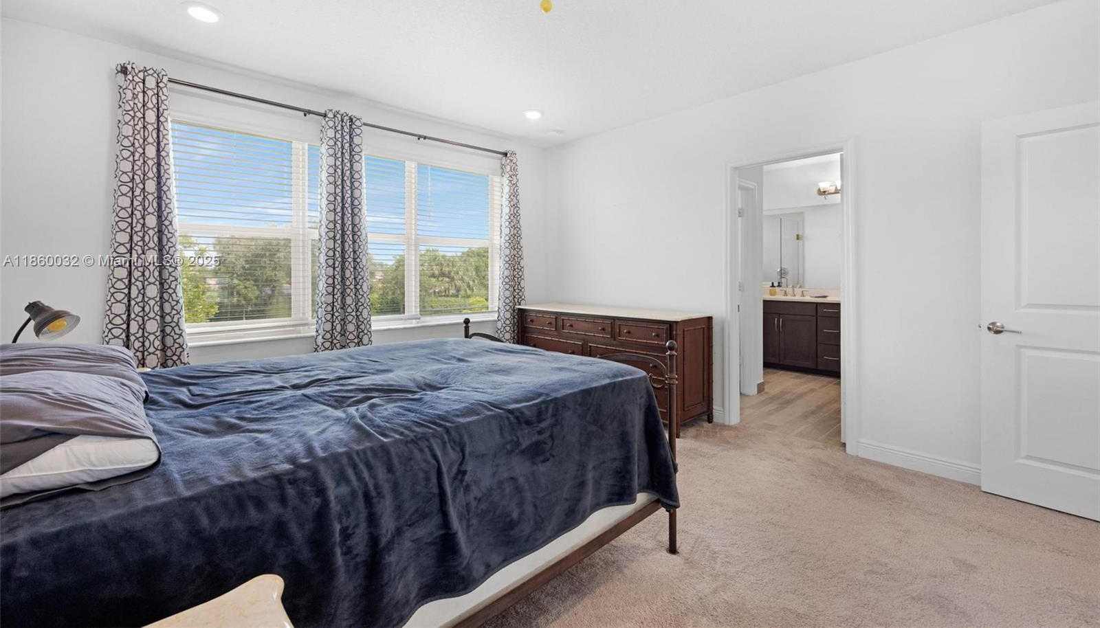 Small Image of 4317 LAGO DR, Deerfield Beach Number 24