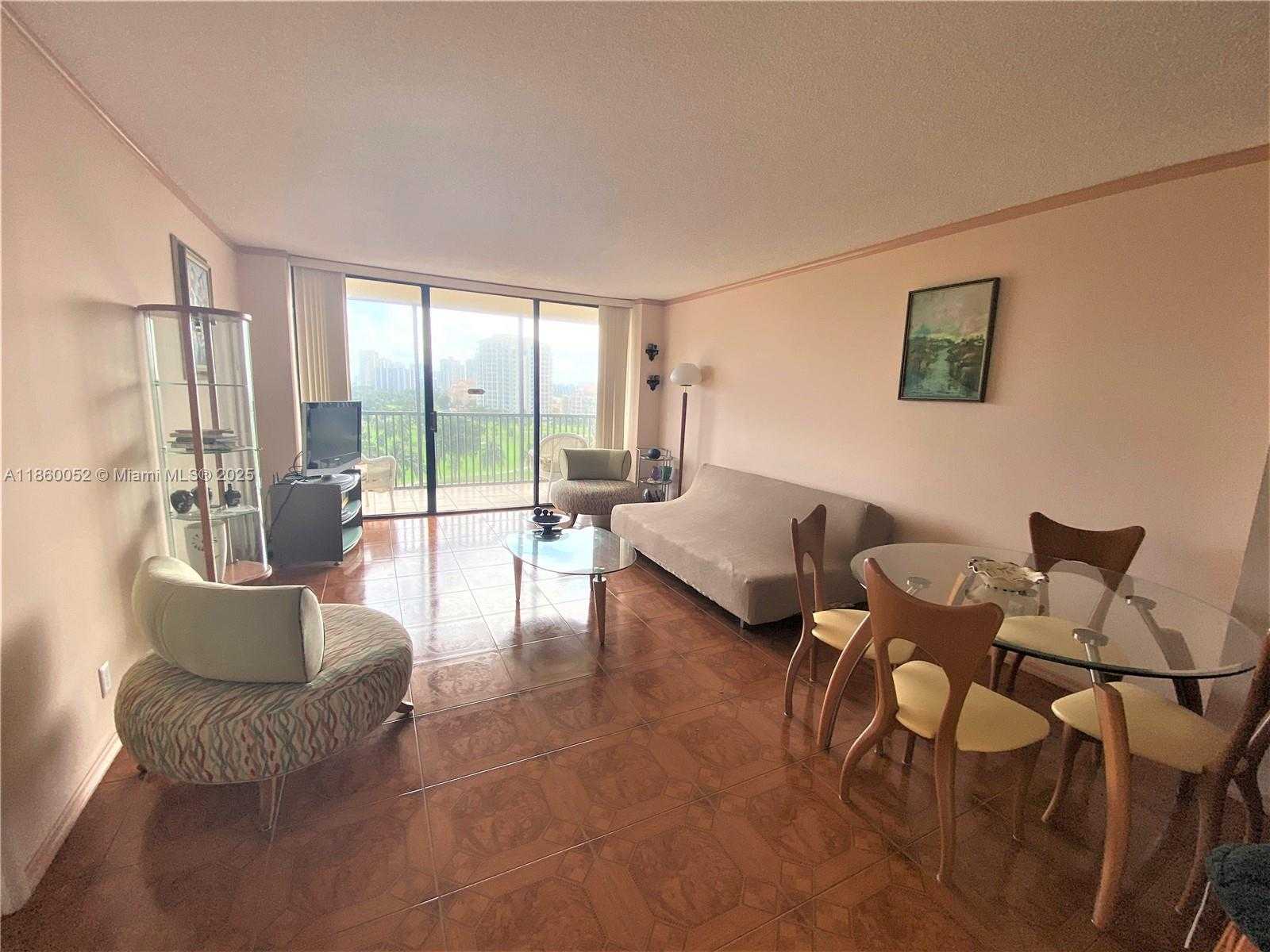 Small Image of 20379 E Country Club Dr, Aventura, FL 33180, USA Number 17