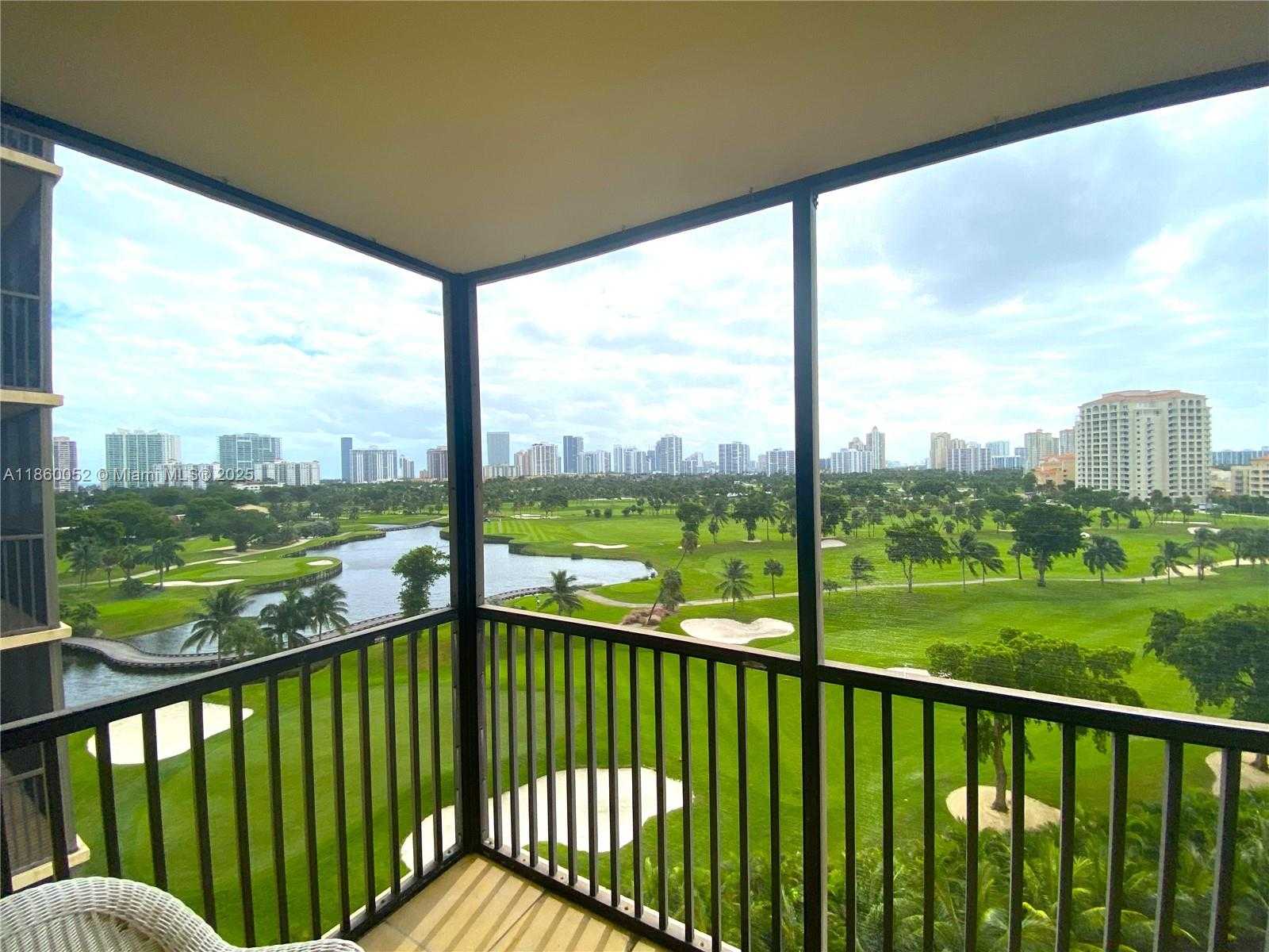 Small Image of 20379 E Country Club Dr, Aventura, FL 33180, USA Number 3