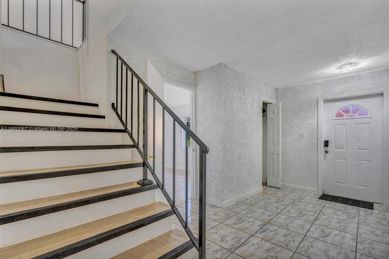 Small Image of 94 PLEASANT HILL LN, Tamarac Number 10