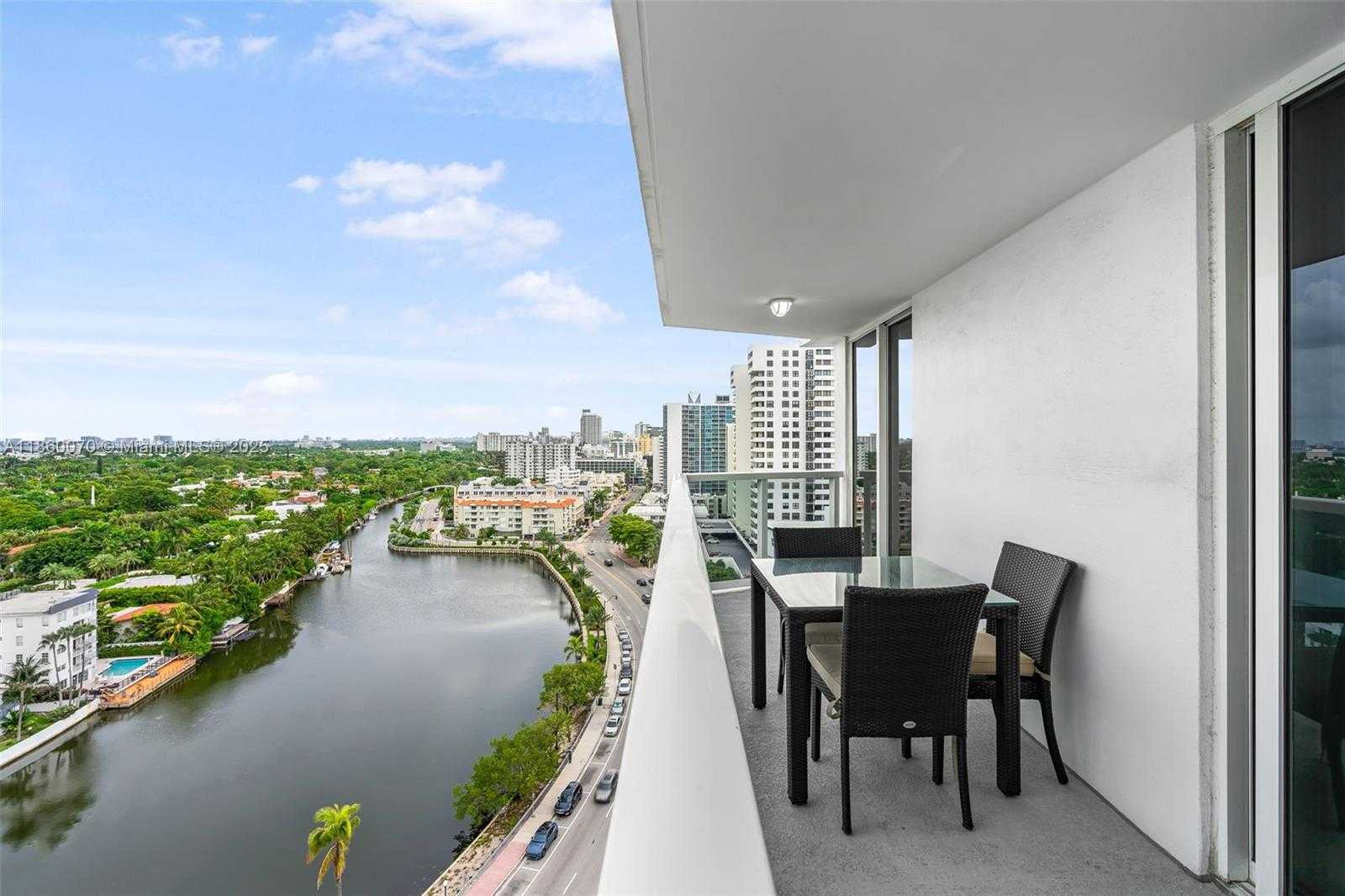 Small Image of 2401 COLLINS AVE #1808, Miami Beach Number 18