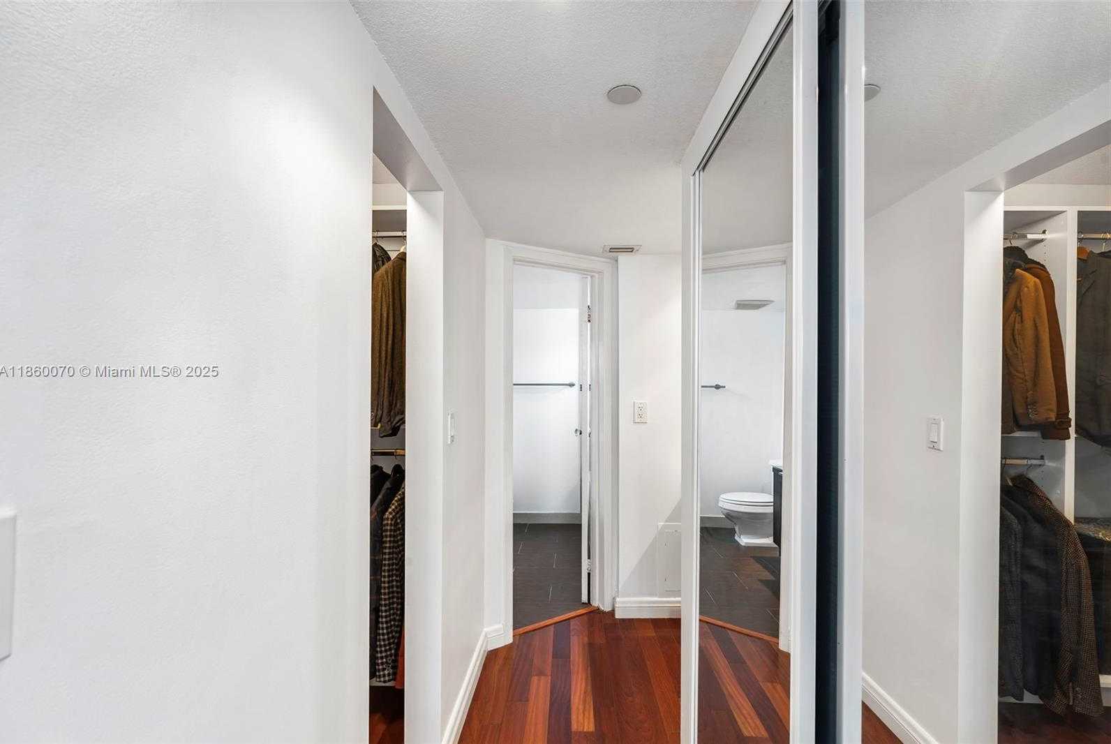 Small Image of 2401 COLLINS AVE #1808, Miami Beach Number 25
