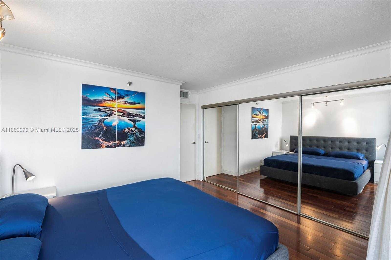 Small Image of 2401 COLLINS AVE #1808, Miami Beach Number 32