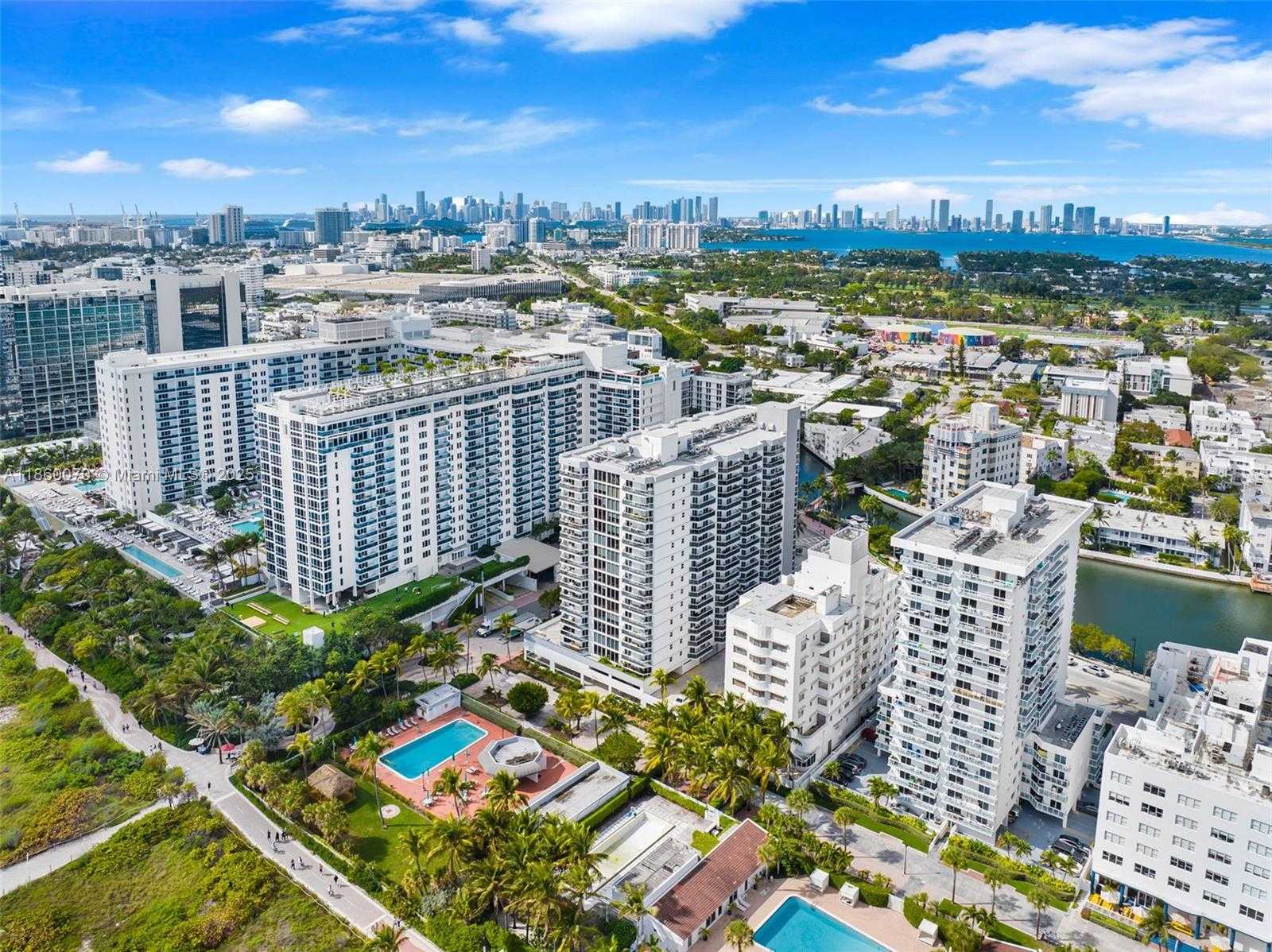 Small Image of 2401 COLLINS AVE #1808, Miami Beach Number 52