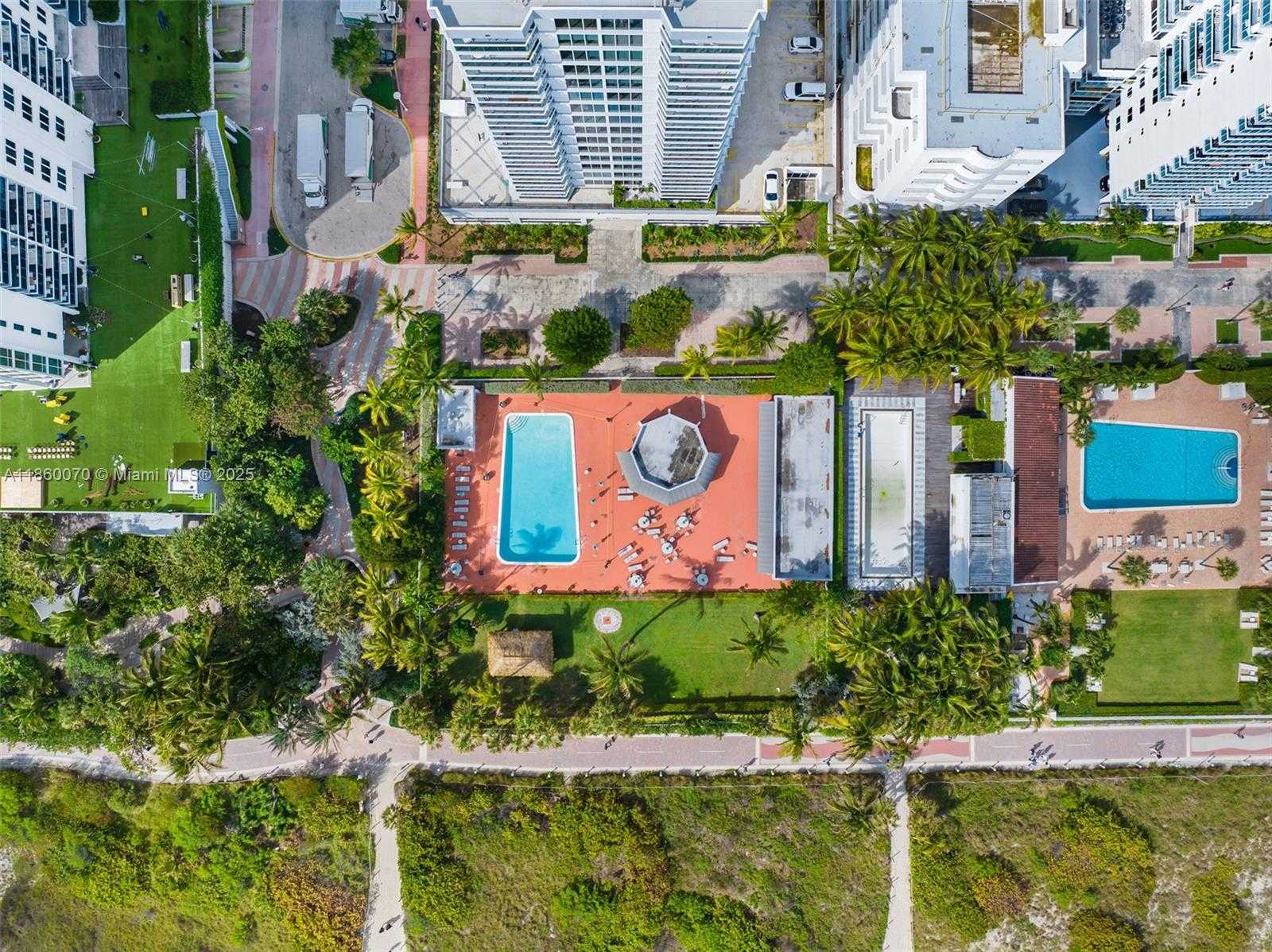 Small Image of 2401 COLLINS AVE #1808, Miami Beach Number 59