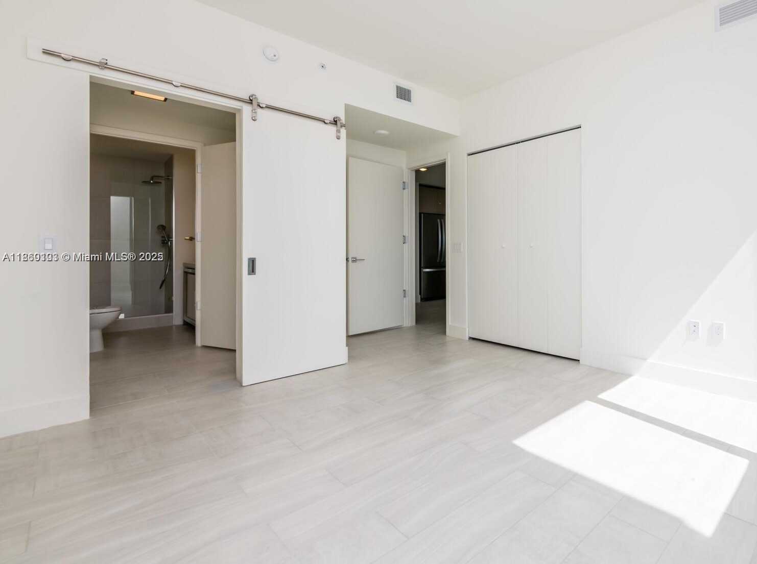 Small Image of 2000 METROPICA WAY #2509, Sunrise Number 41