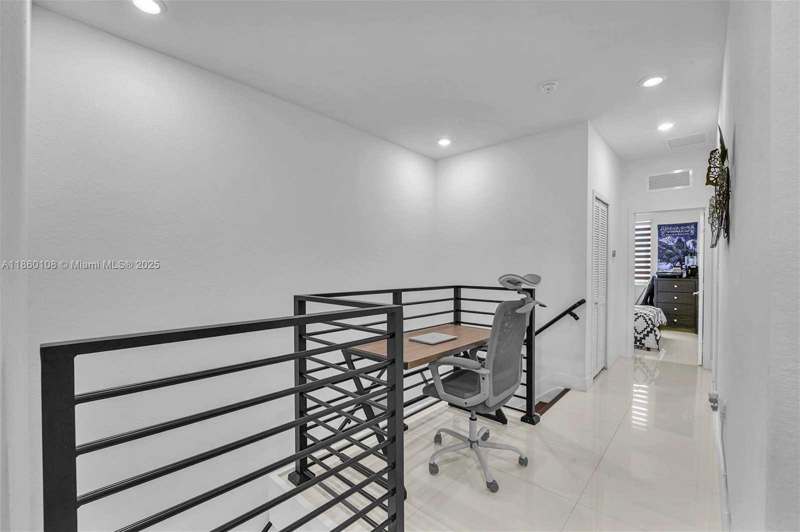 Small Image of 487 SOUTH WEST 91ST AVE, Miami Number 17