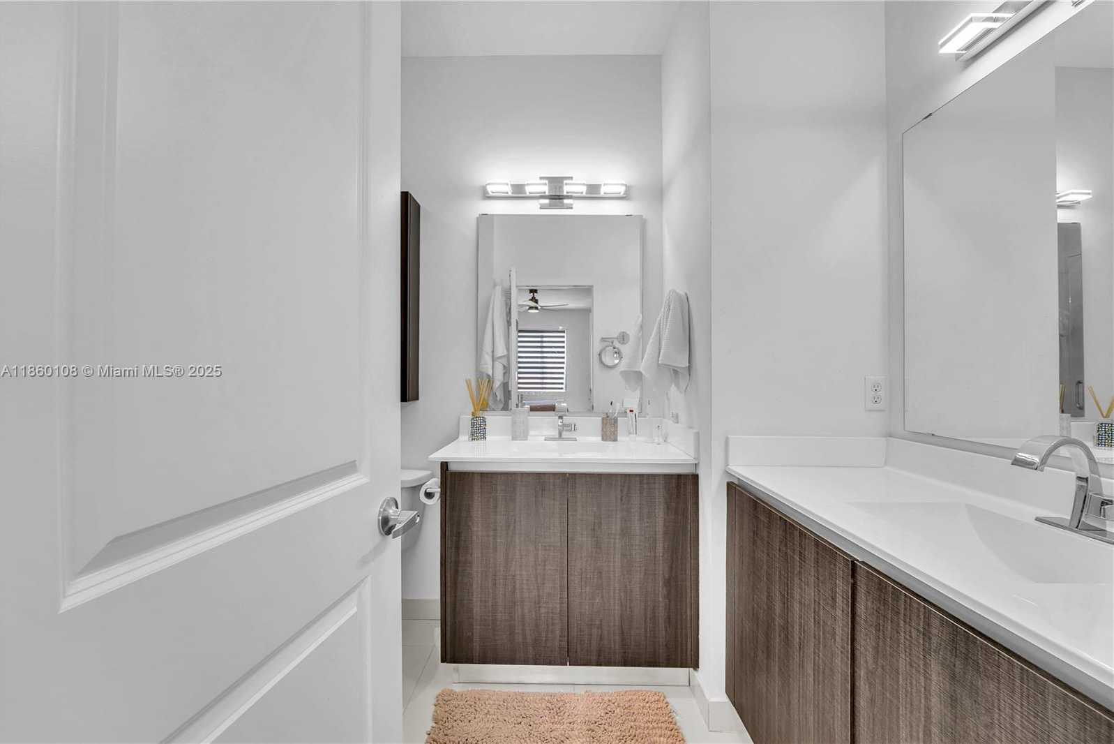 Small Image of 487 SOUTH WEST 91ST AVE, Miami Number 19