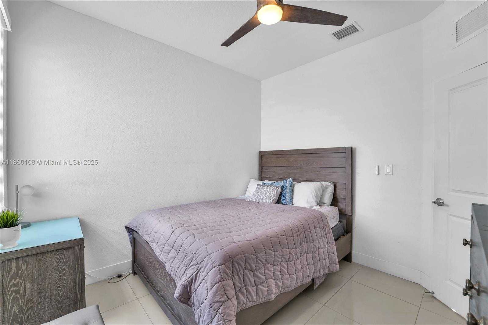 Small Image of 487 SOUTH WEST 91ST AVE, Miami Number 23