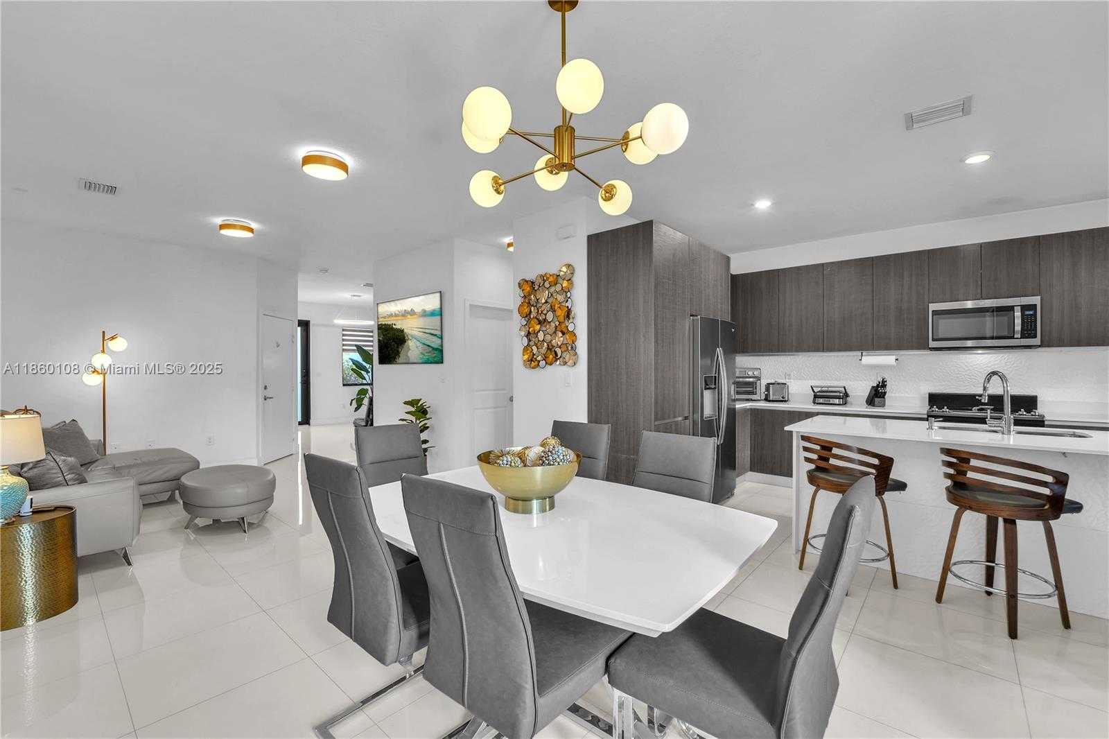 Small Image of 487 SOUTH WEST 91ST AVE, Miami Number 8