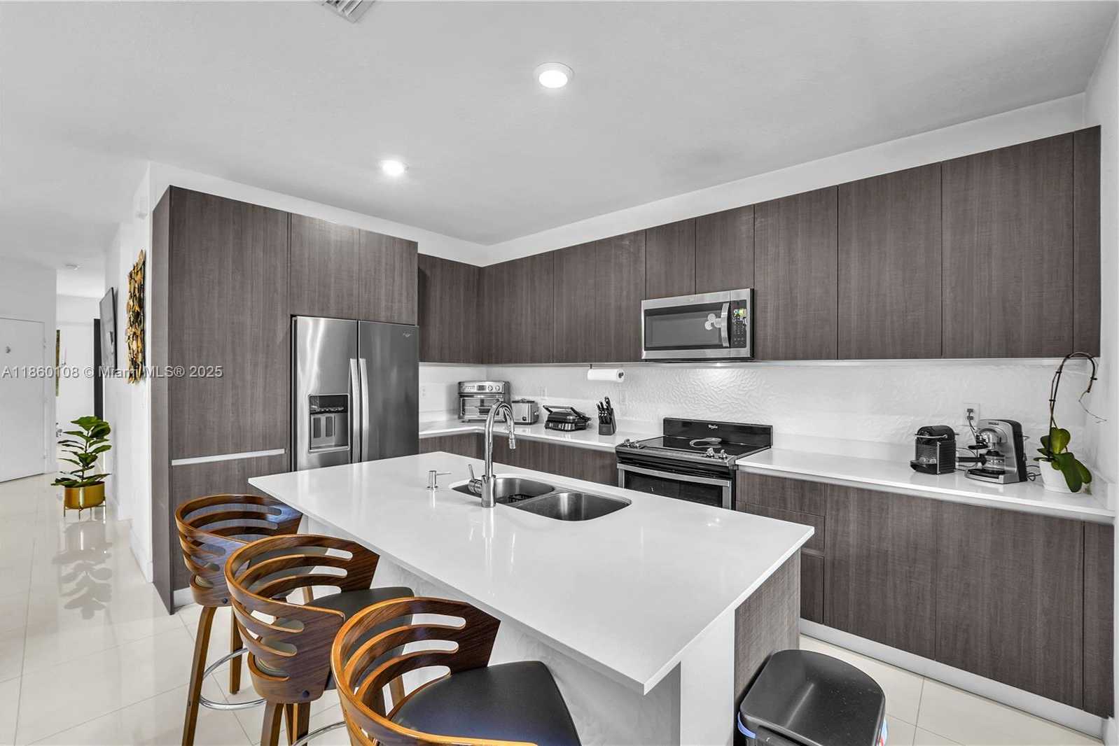 Small Image of 487 SOUTH WEST 91ST AVE, Miami Number 9