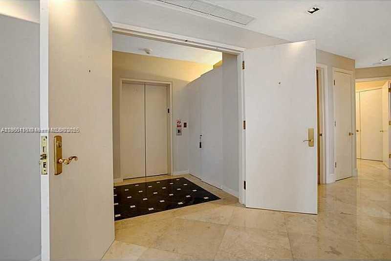 Small Image of 10 EDGEWATER DR #4H, Coral Gables Number 3