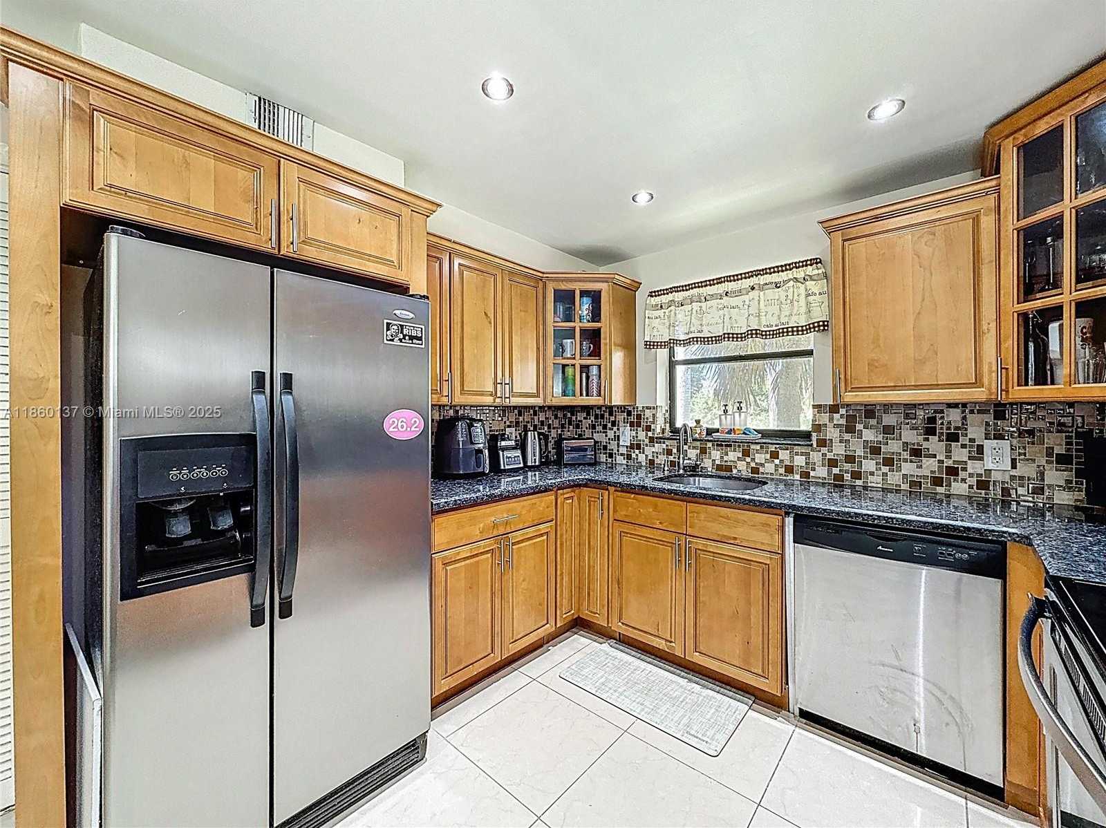 Small Image of 16475 GOLF CLUB RD #202, Weston Number 10