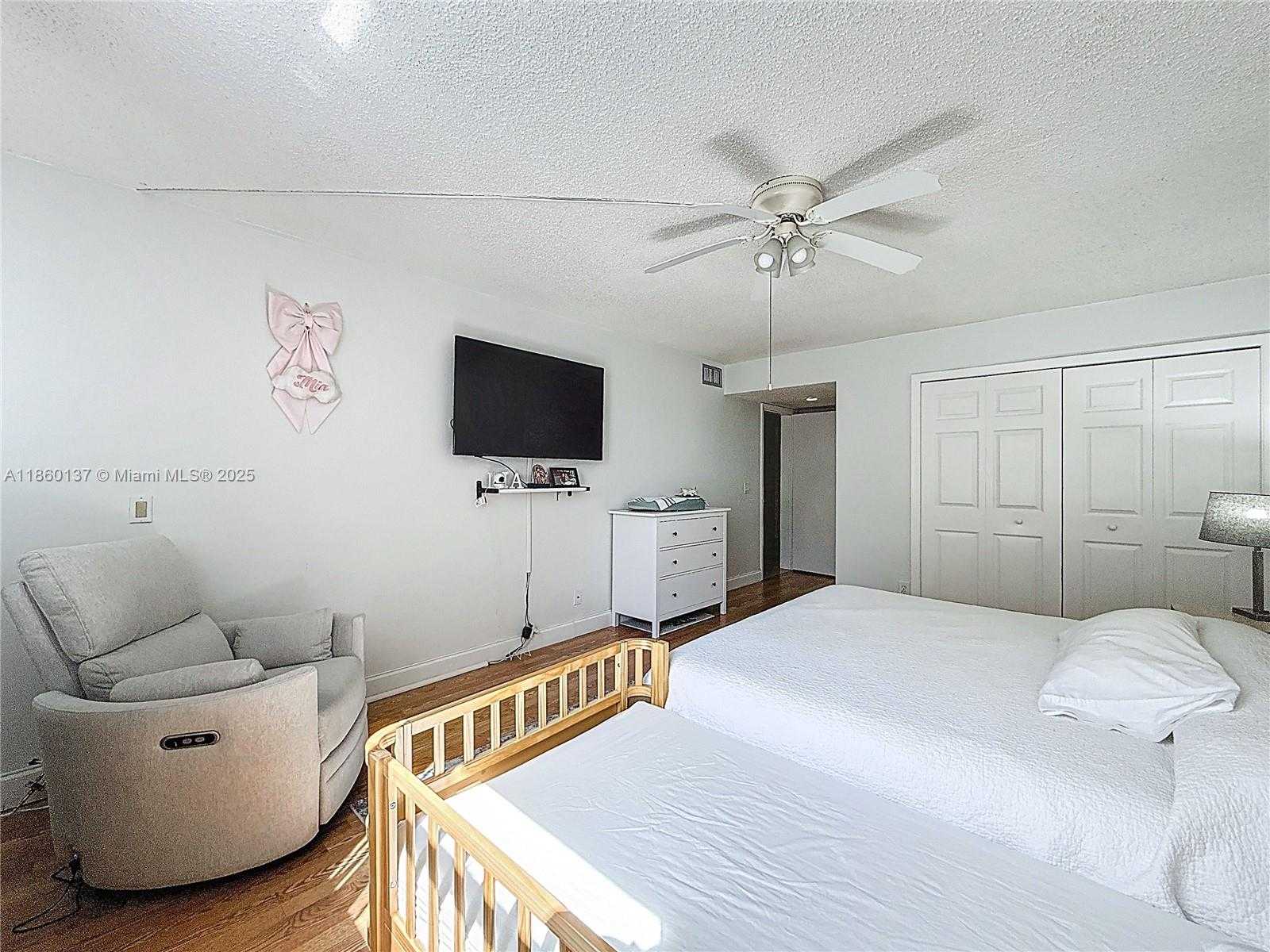 Small Image of 16475 GOLF CLUB RD #202, Weston Number 18