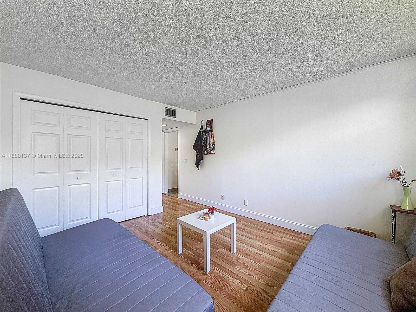Small Image of 16475 GOLF CLUB RD #202, Weston Number 21