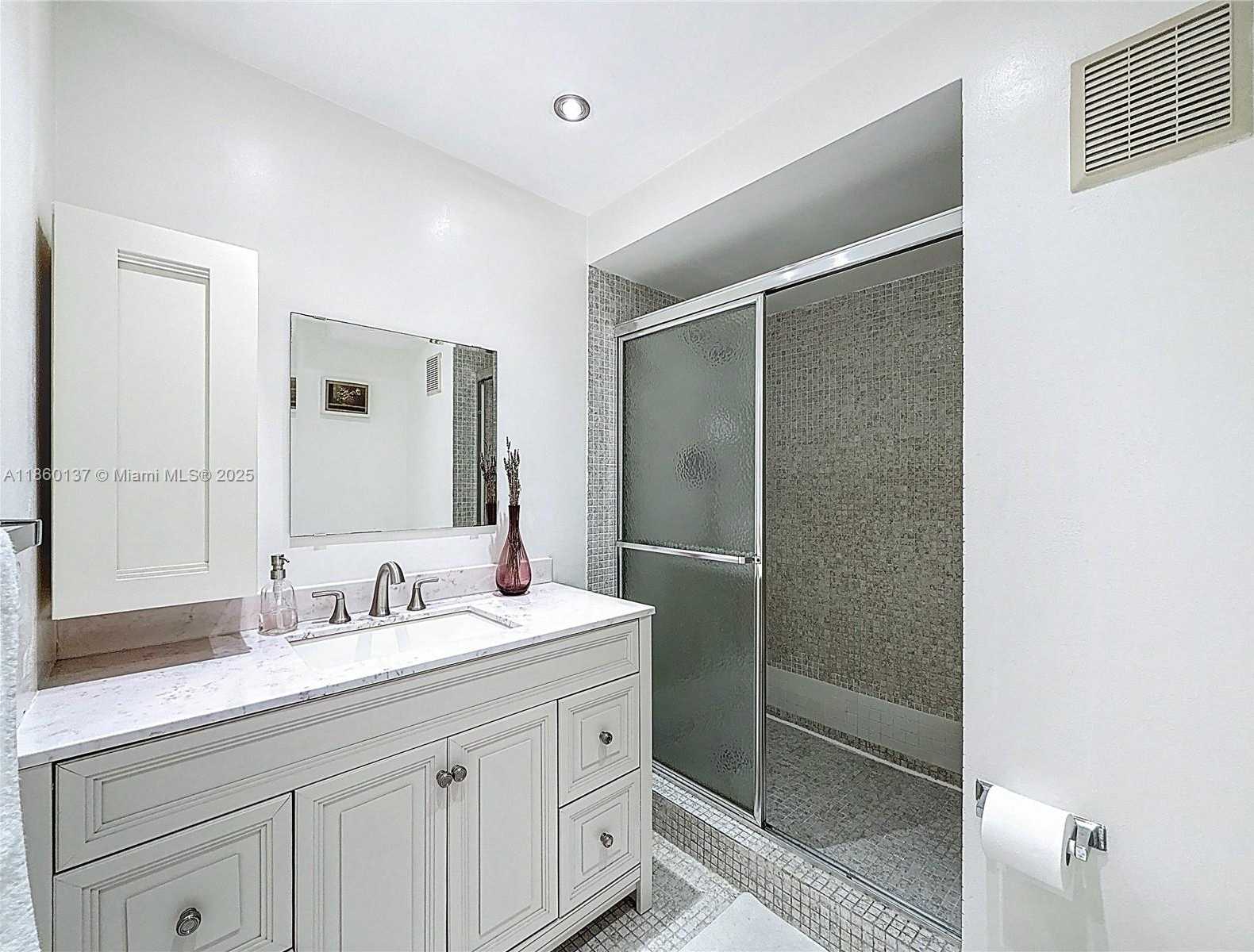 Small Image of 16475 GOLF CLUB RD #202, Weston Number 24