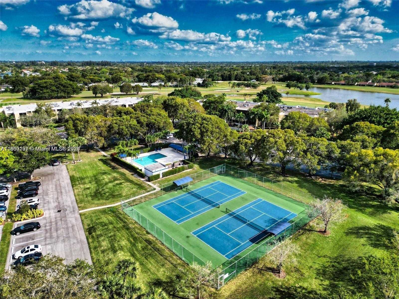 Small Image of 16475 GOLF CLUB RD #202, Weston Number 45