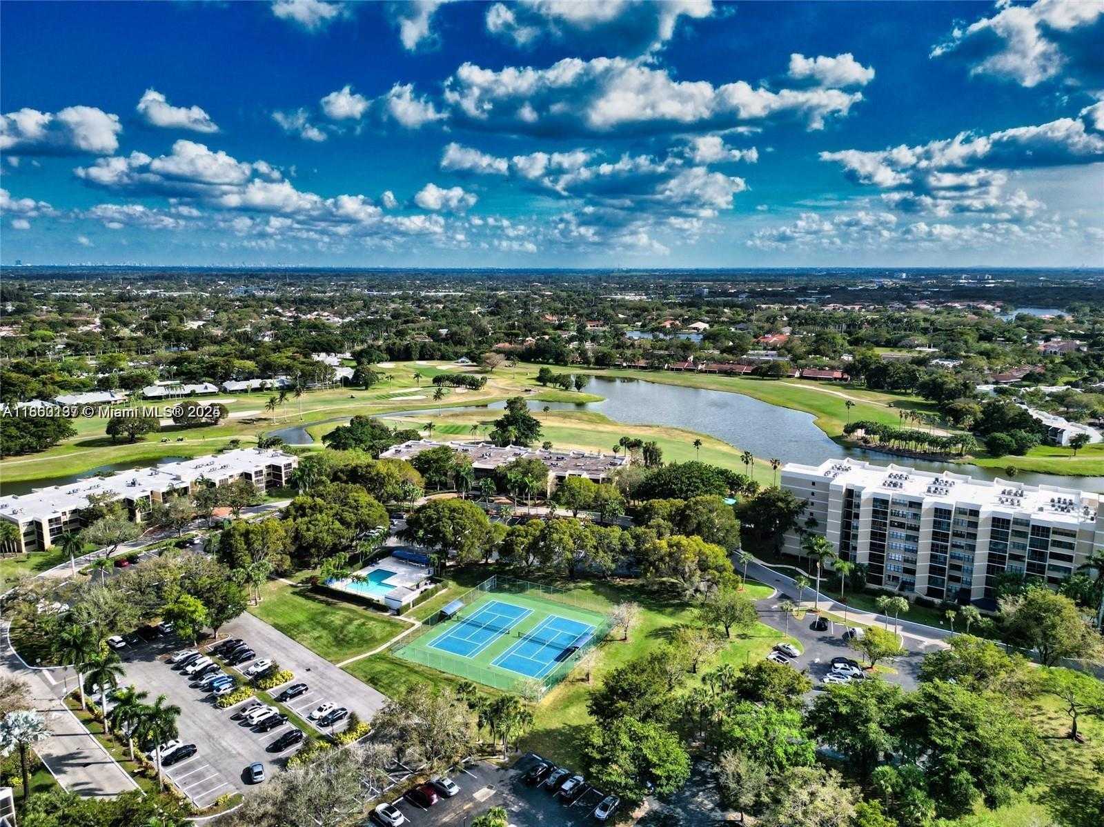 Small Image of 16475 GOLF CLUB RD #202, Weston Number 46