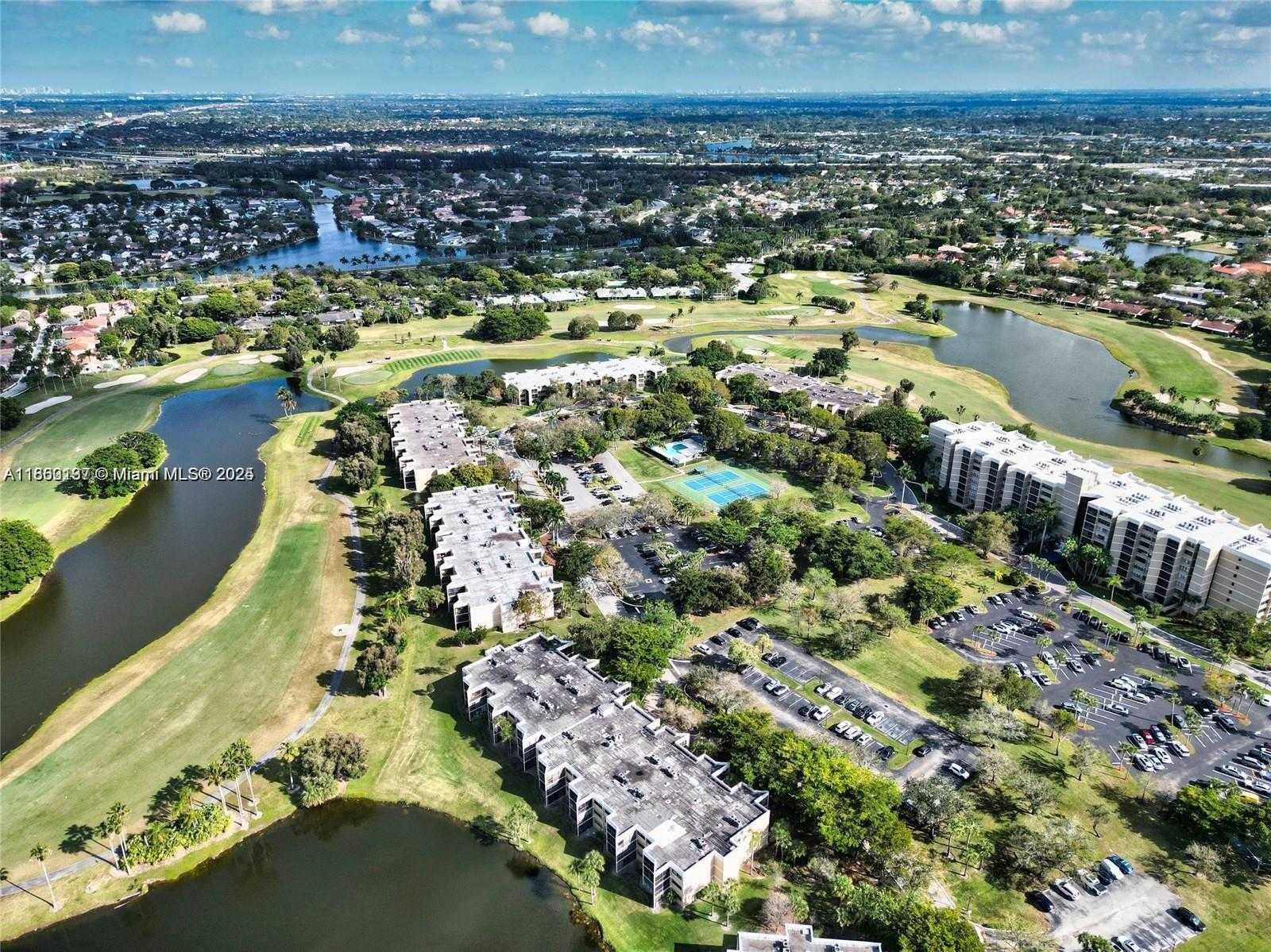 Small Image of 16475 GOLF CLUB RD #202, Weston Number 48