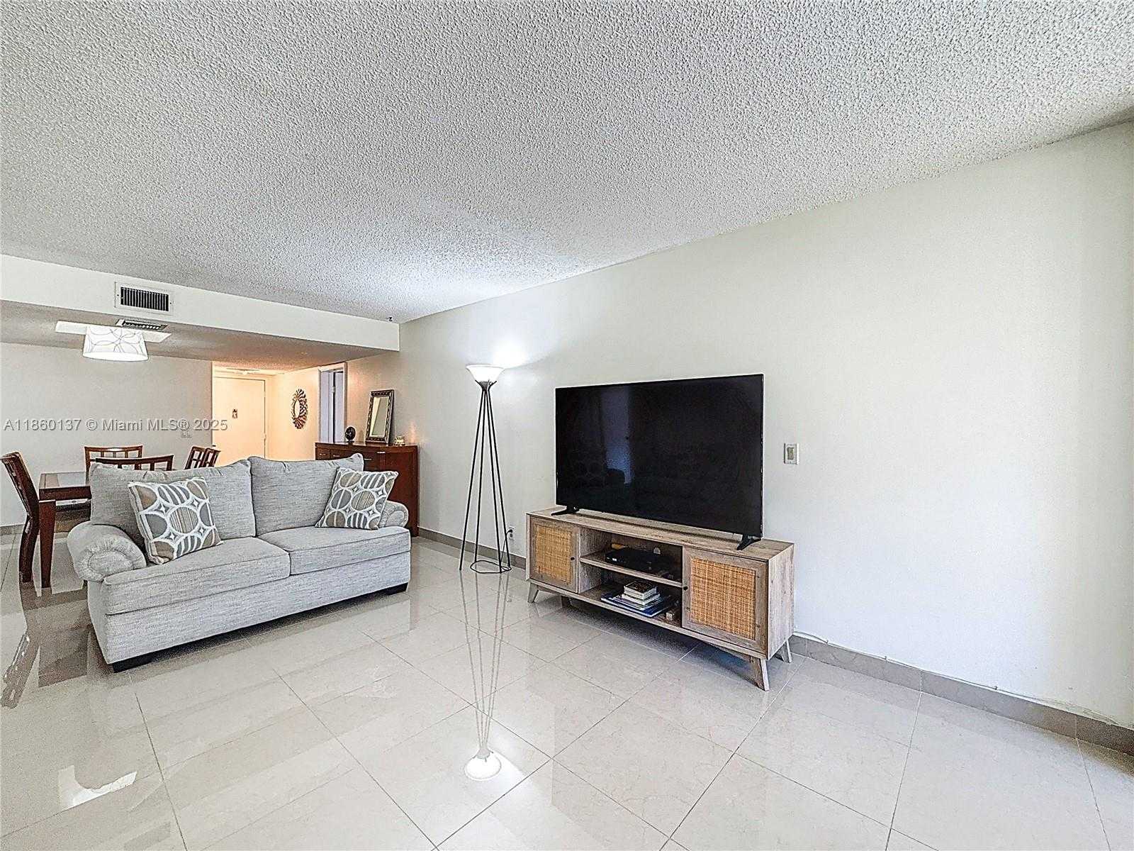 Small Image of 16475 GOLF CLUB RD #202, Weston Number 6