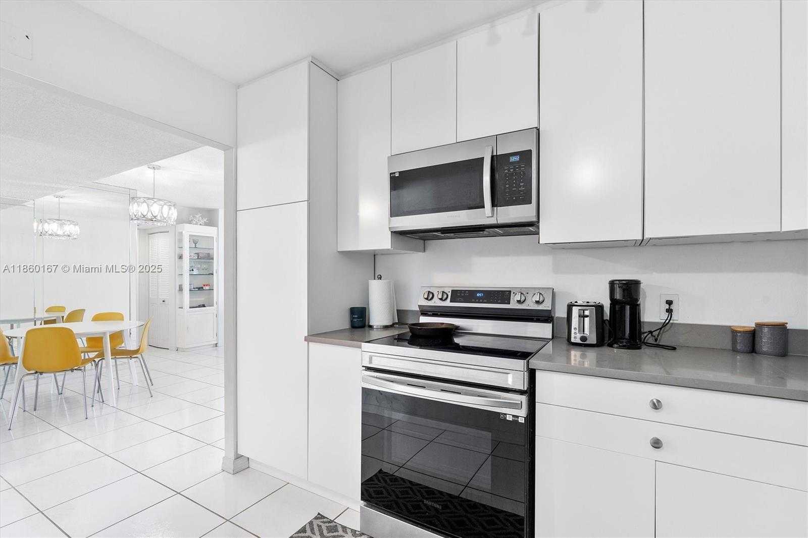 Small Image of 2201 SOUTH OCEAN DR #1705, Hollywood Number 6