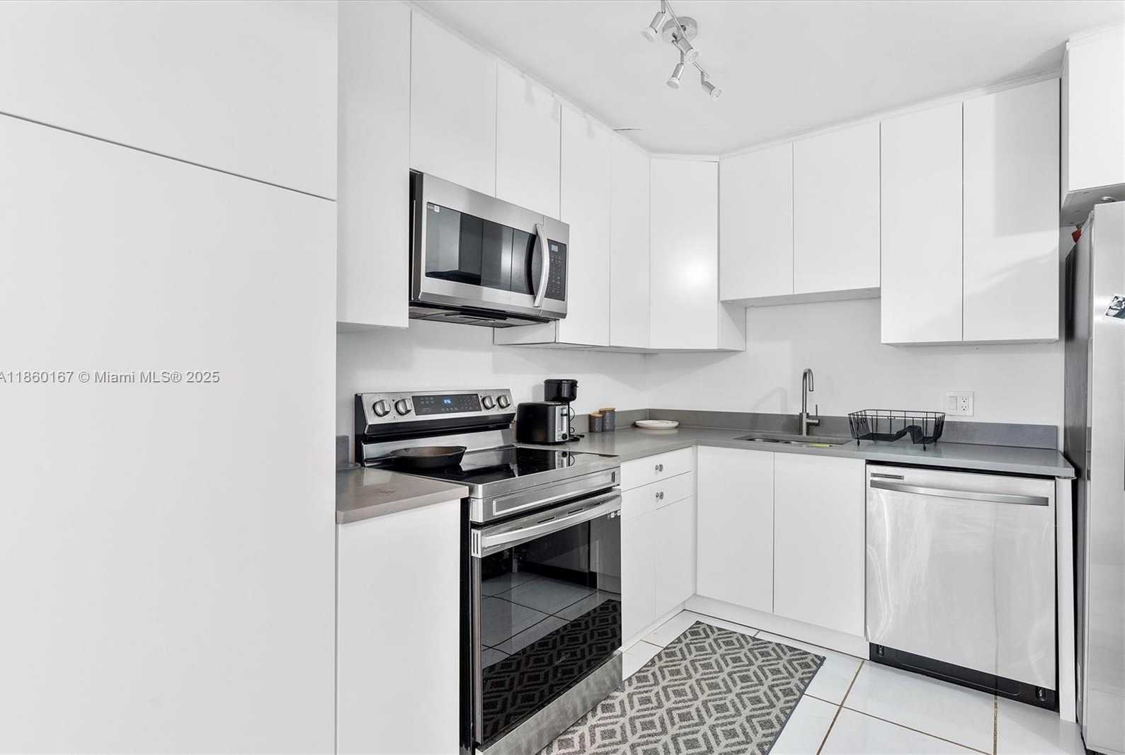 Small Image of 2201 SOUTH OCEAN DR #1705, Hollywood Number 7