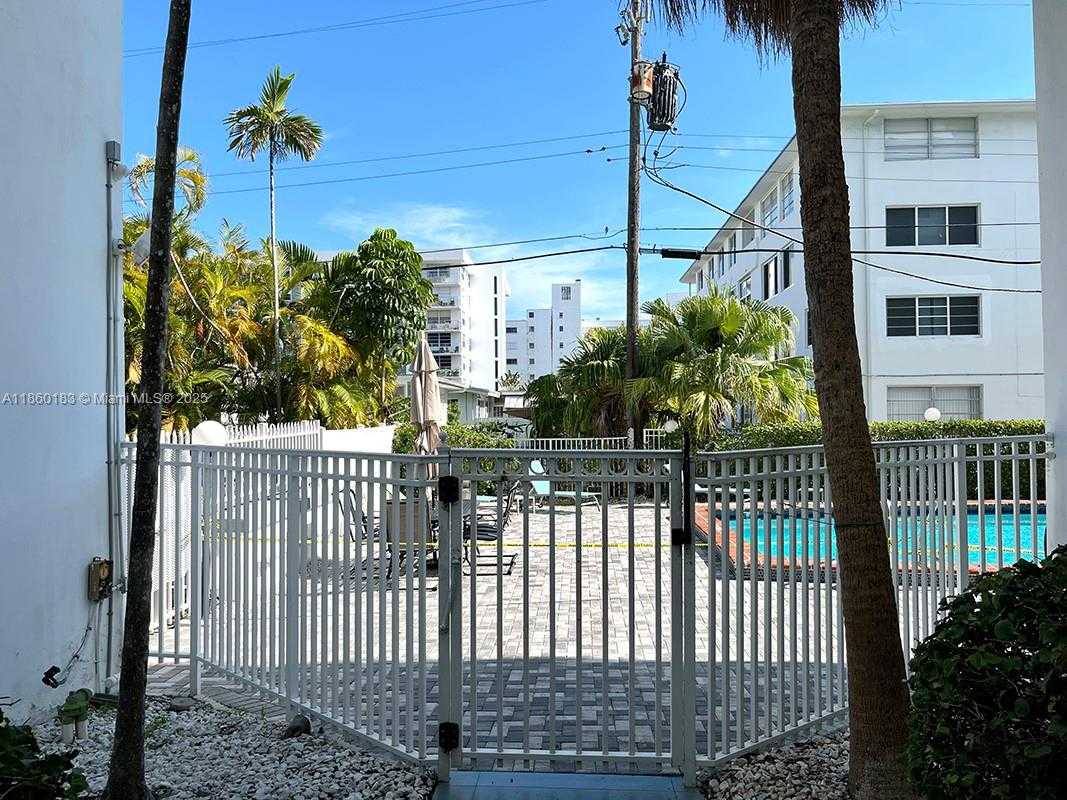 Small Image of 1080 94TH ST #105, Bay Harbor Islands Number 5