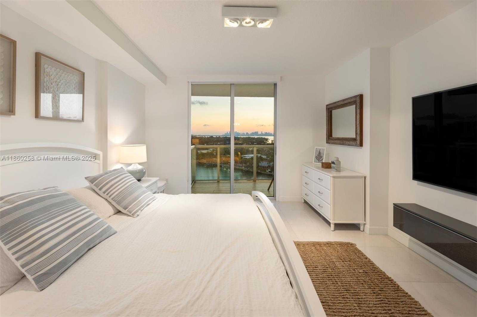 Small Image of 6700 INDIAN CREEK DR #1207, Miami Beach Number 15