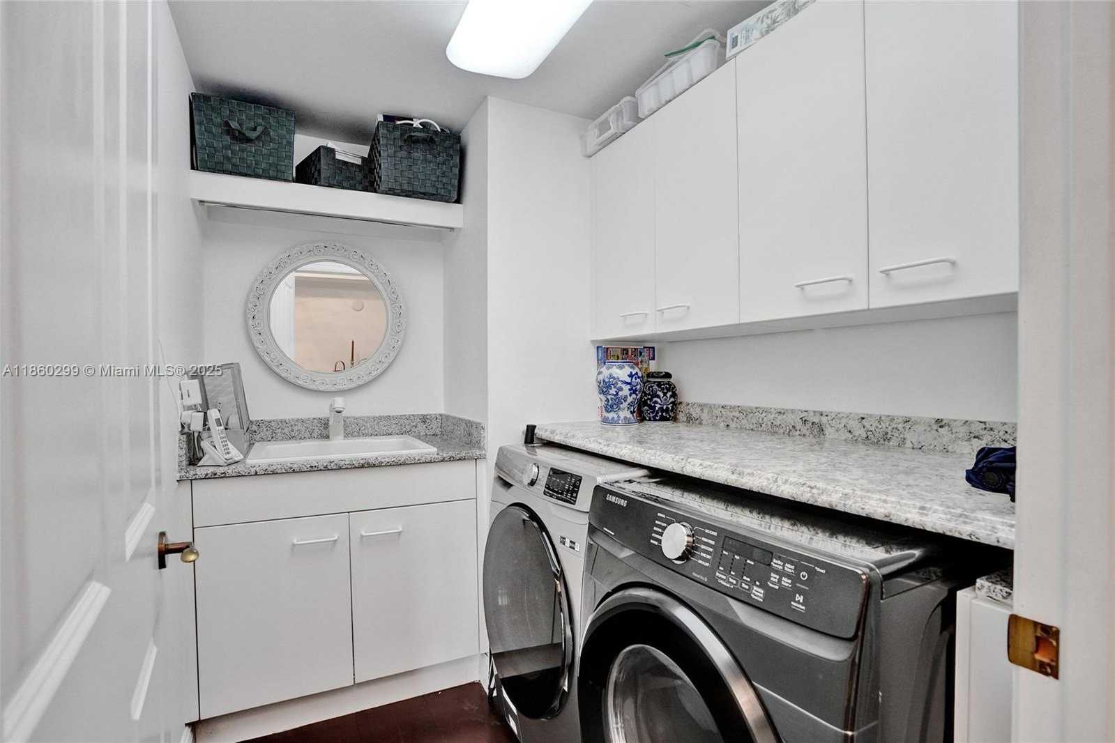 Small Image of 6000 ISLAND BLVD #1802, Aventura Number 29