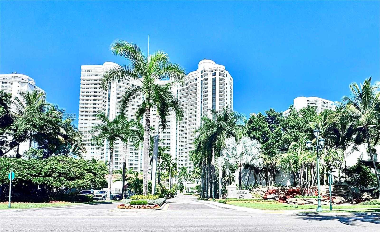 Small Image of 6000 ISLAND BLVD #1802, Aventura Number 33