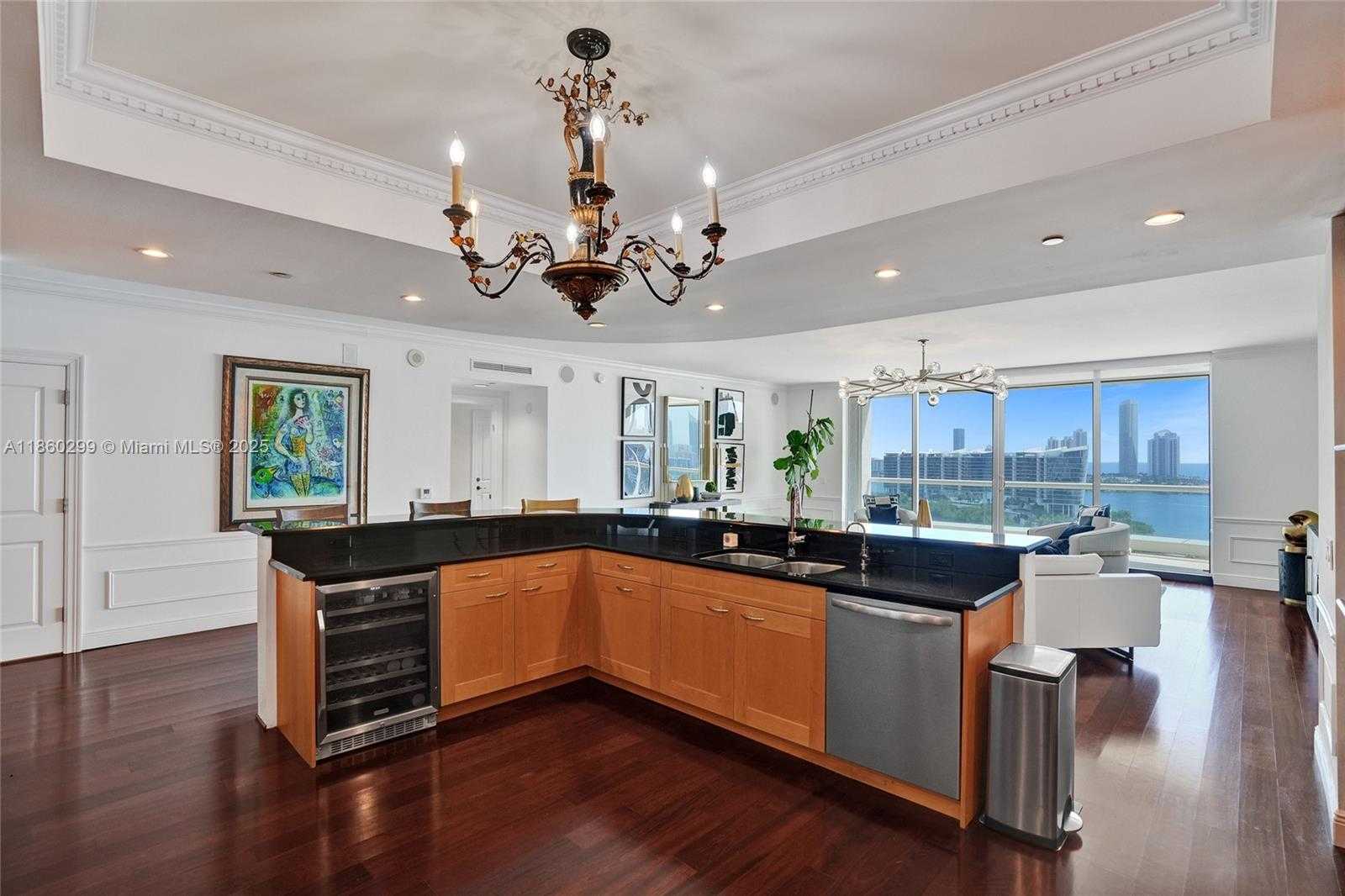 Small Image of 6000 ISLAND BLVD #1802, Aventura Number 5