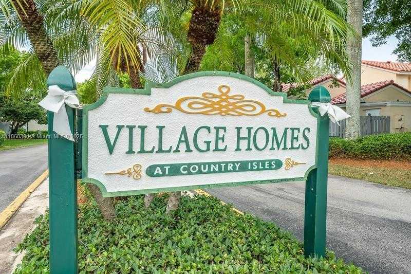 Small Image of 1514 SPRINGSIDE DR, Weston Number 2