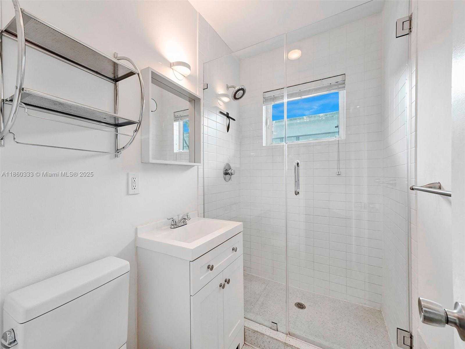 Small Image of 745 13TH ST #14, Miami Beach Number 12