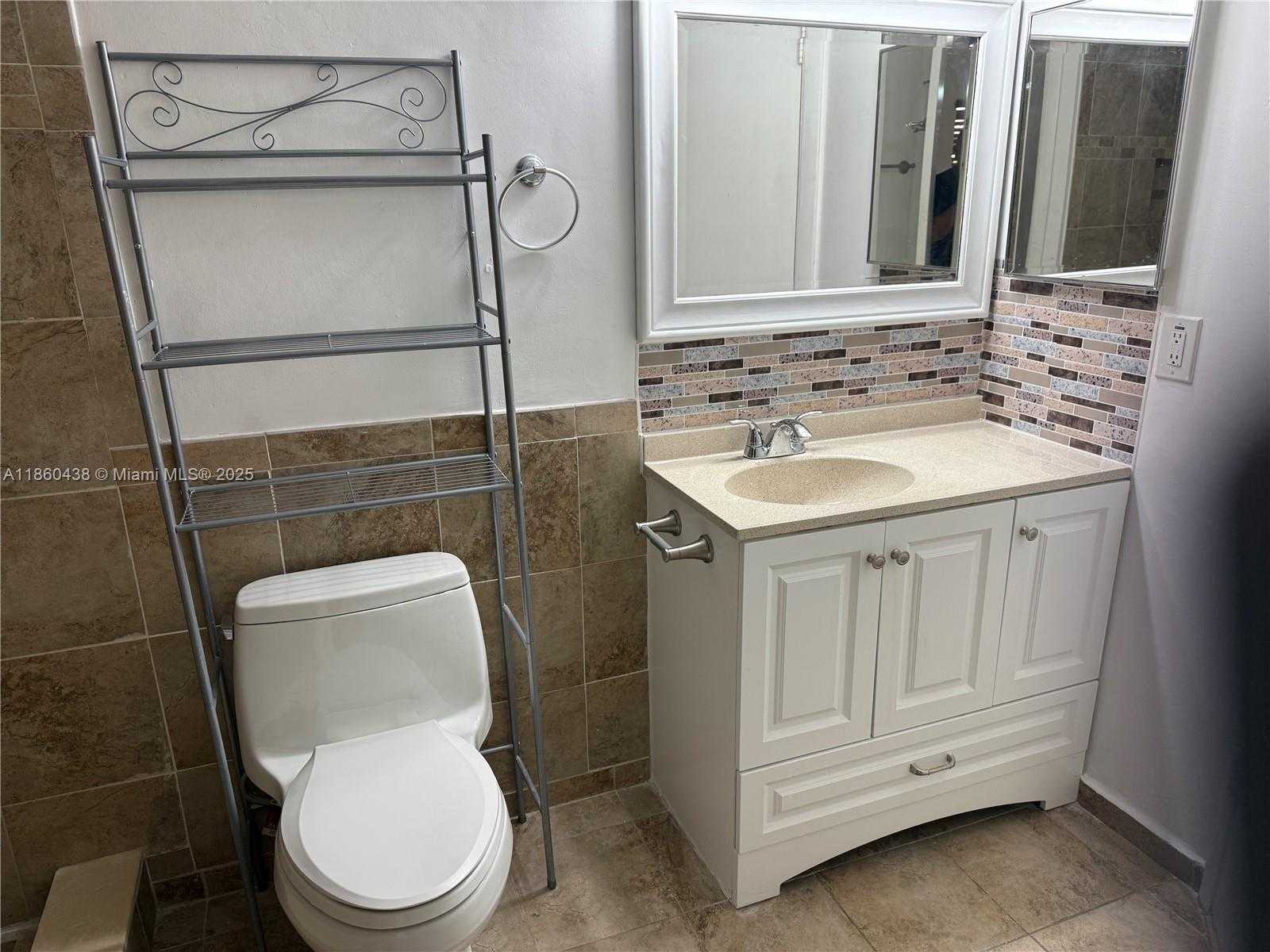 Small Image of 17500 NORTH WEST 67TH PL #M-4, Hialeah Number 11