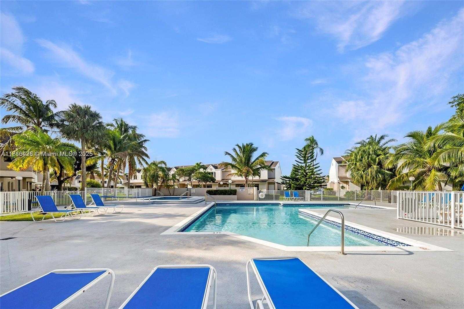 Small Image of 17500 NORTH WEST 67TH PL #M-4, Hialeah Number 14