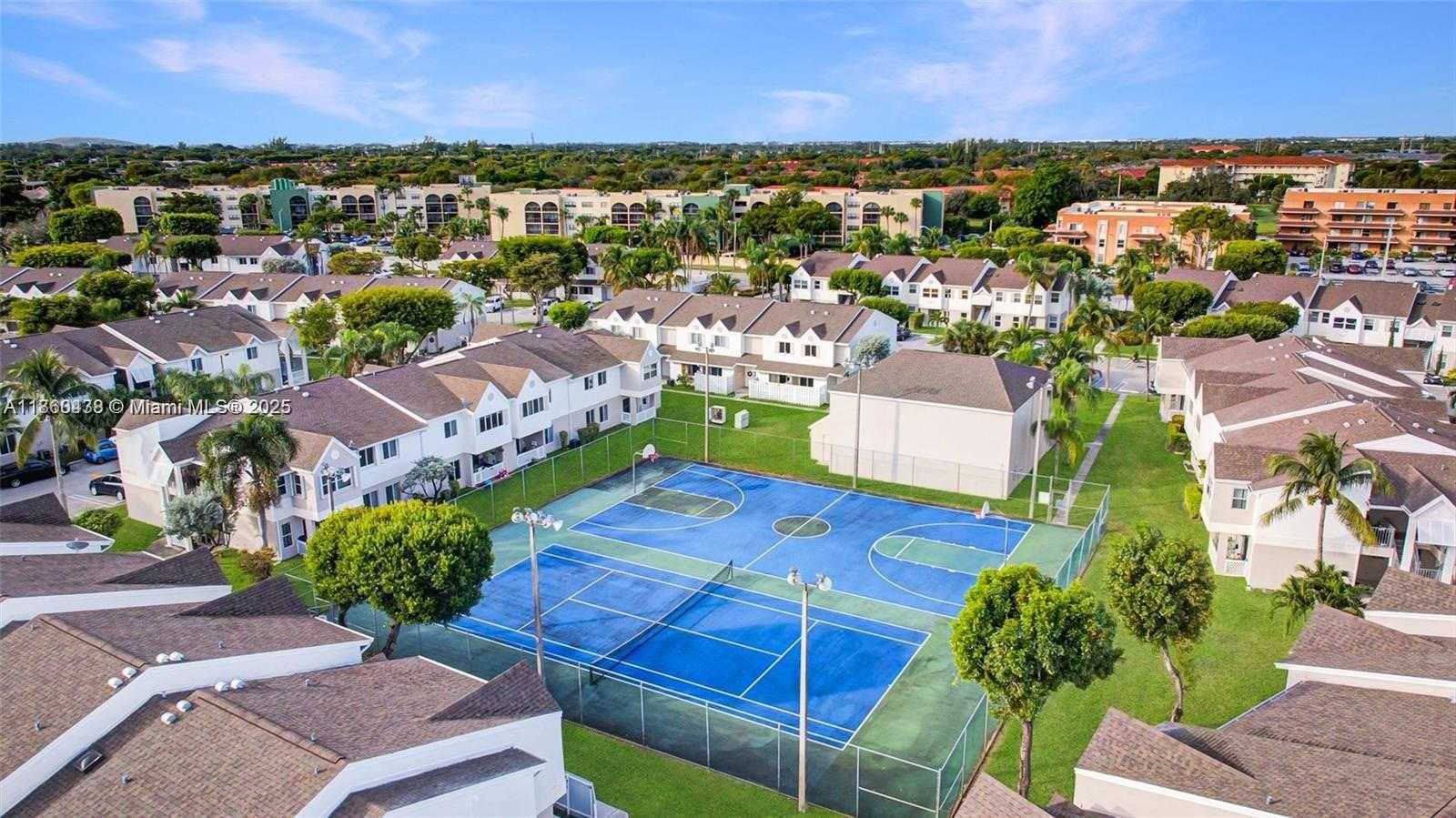 Small Image of 17500 NORTH WEST 67TH PL #M-4, Hialeah Number 15
