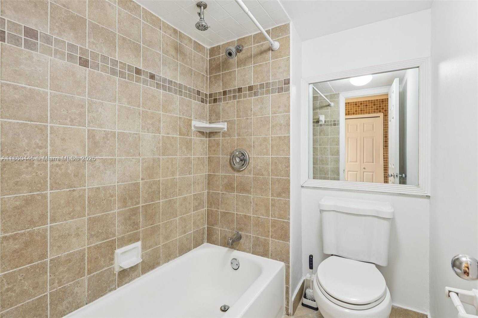 Small Image of 195 LAKEVIEW DR #105, Weston Number 24