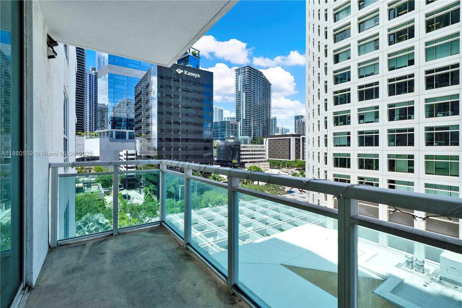 Small Image of 950 BRICKELL BAY DR #802, Miami Number 13