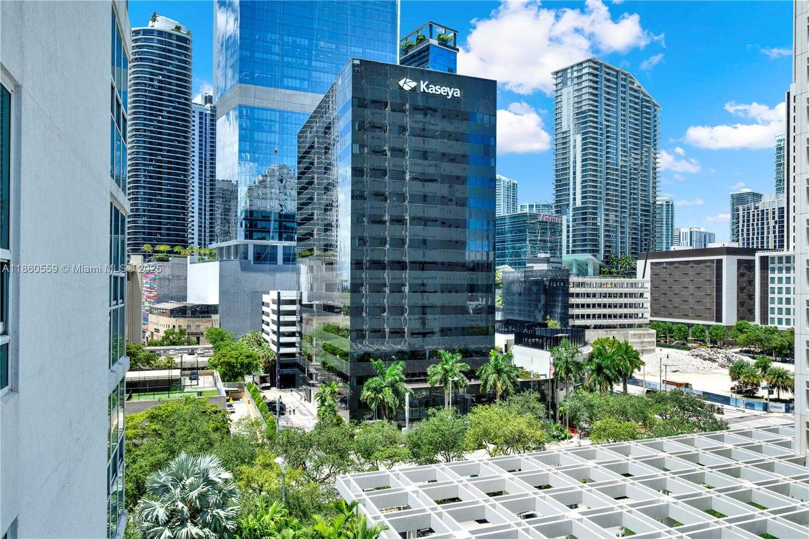 Small Image of 950 BRICKELL BAY DR #802, Miami Number 14