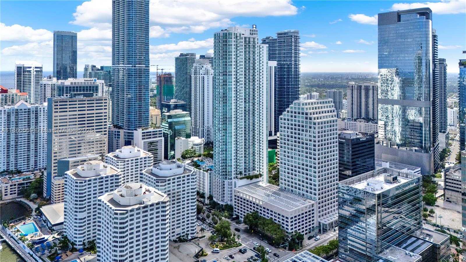 Small Image of 950 BRICKELL BAY DR #802, Miami Number 27
