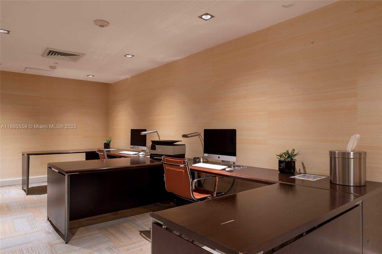 Small Image of 950 BRICKELL BAY DR #802, Miami Number 31
