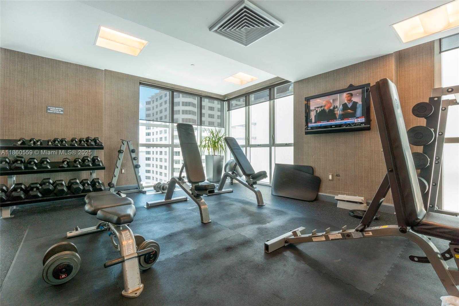 Small Image of 950 BRICKELL BAY DR #802, Miami Number 32