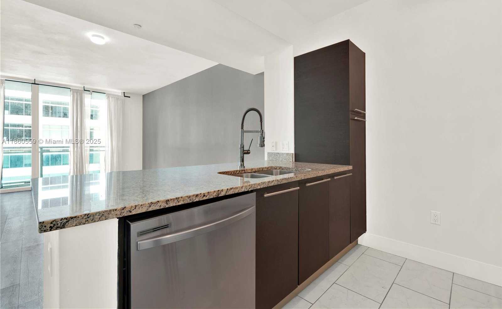 Small Image of 950 BRICKELL BAY DR #802, Miami Number 7