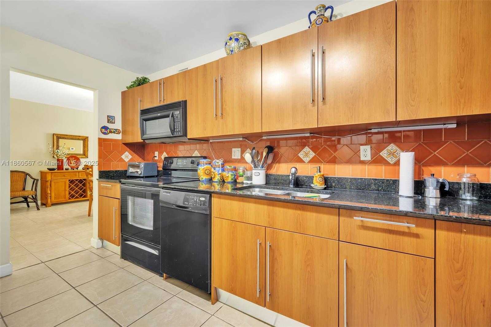 Small Image of 3001 SOUTH OCEAN DR #403, Hollywood Number 12